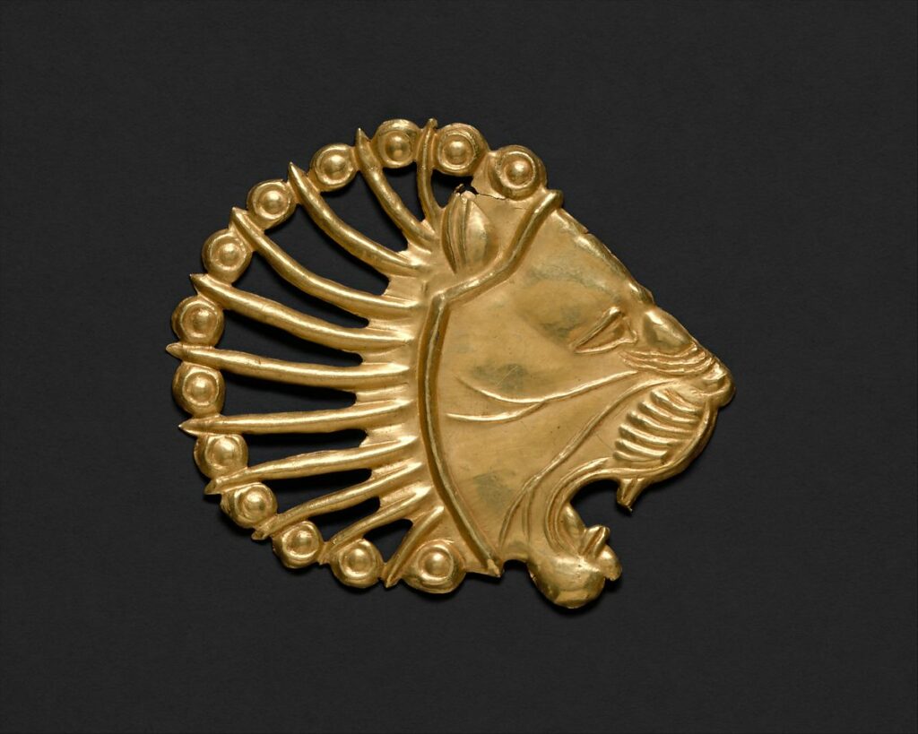 Gold lion's head, Persian, 6th-4th century BCE